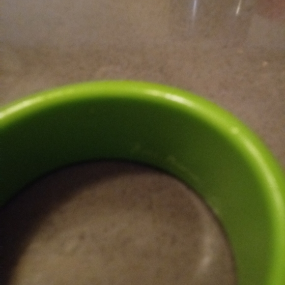 Ben Amun Green Bracelet Bangle - Picture 3 of 3